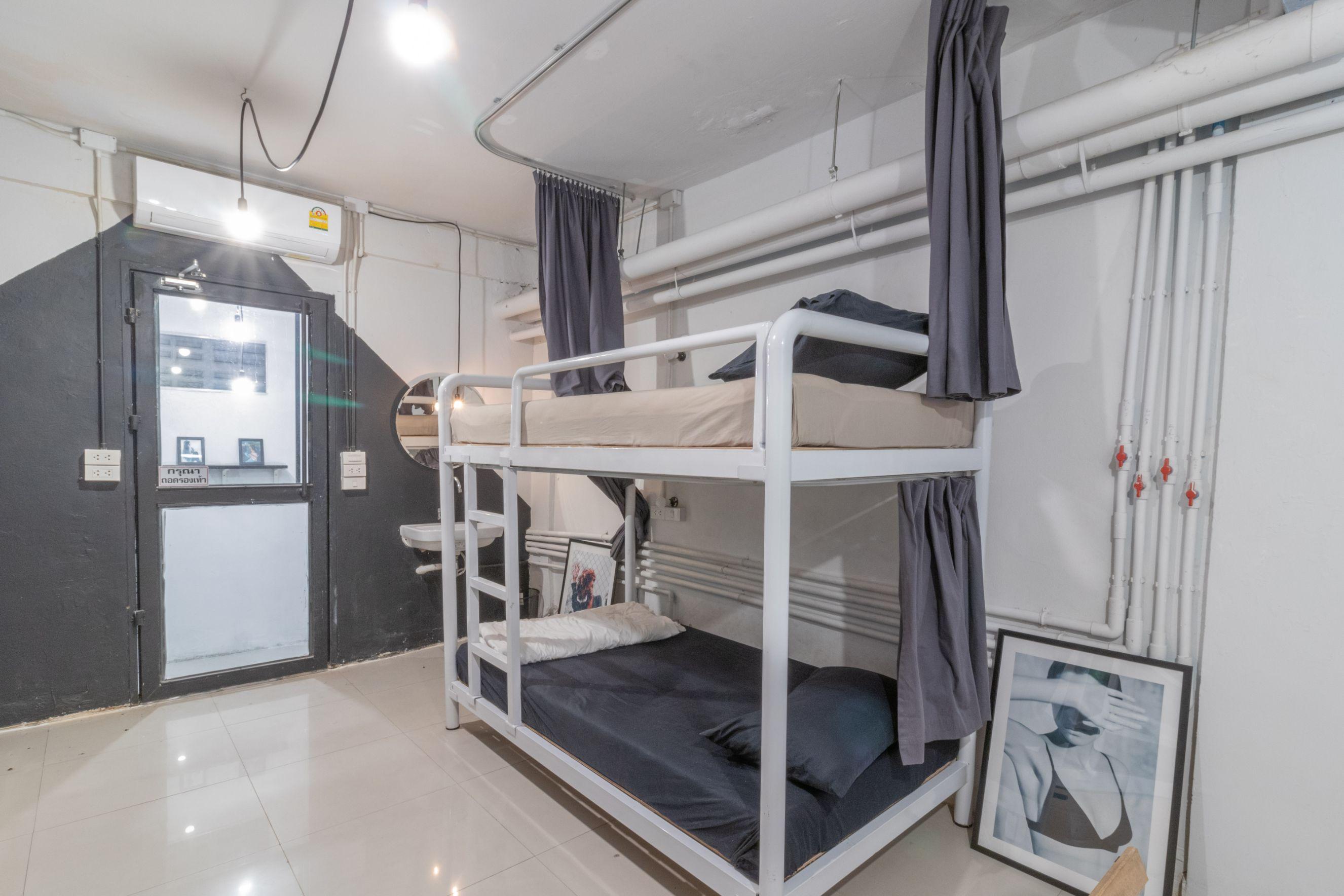 Beige Poshtels + Netflix Bangkok Exterior foto