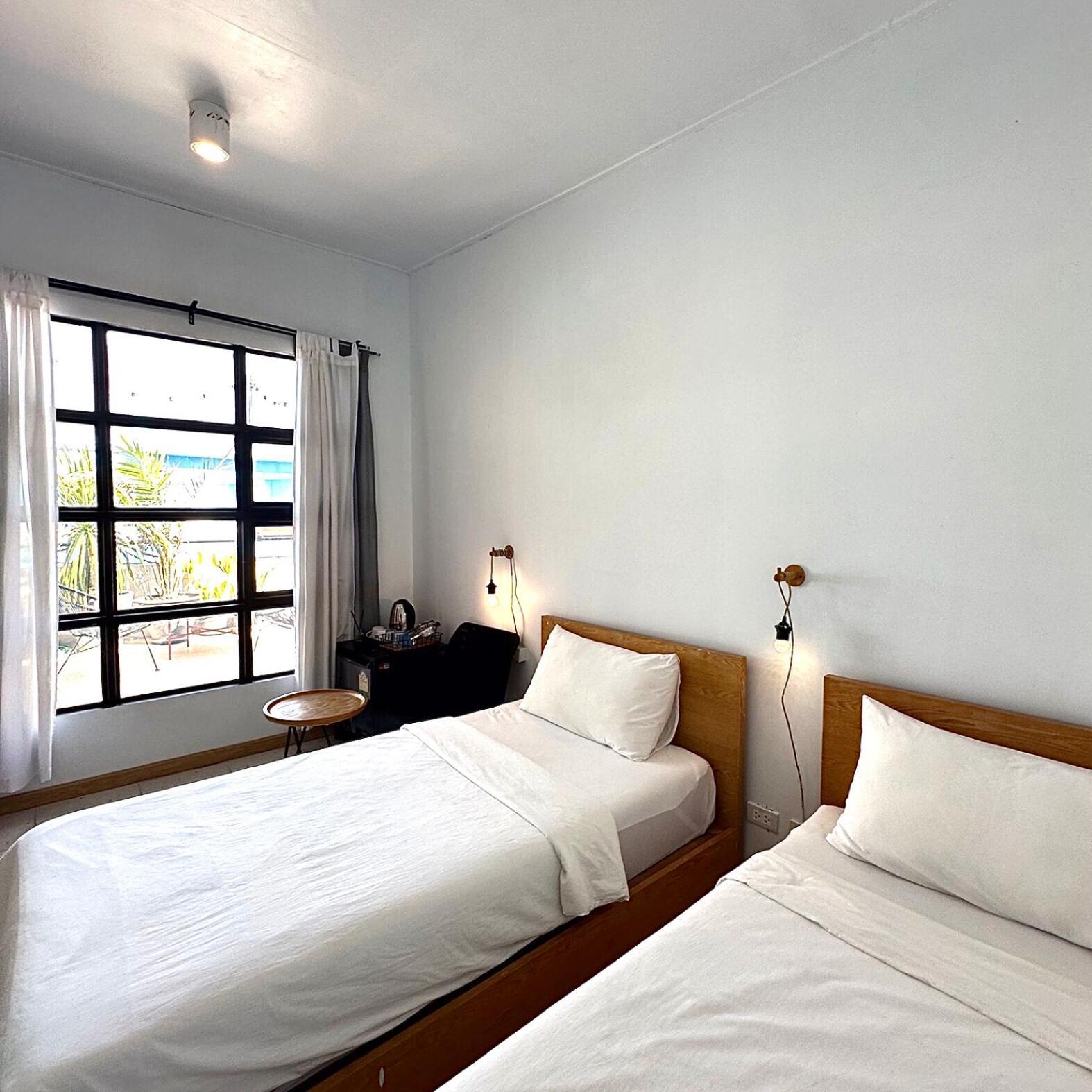 Beige Poshtels + Netflix Bangkok Exterior foto