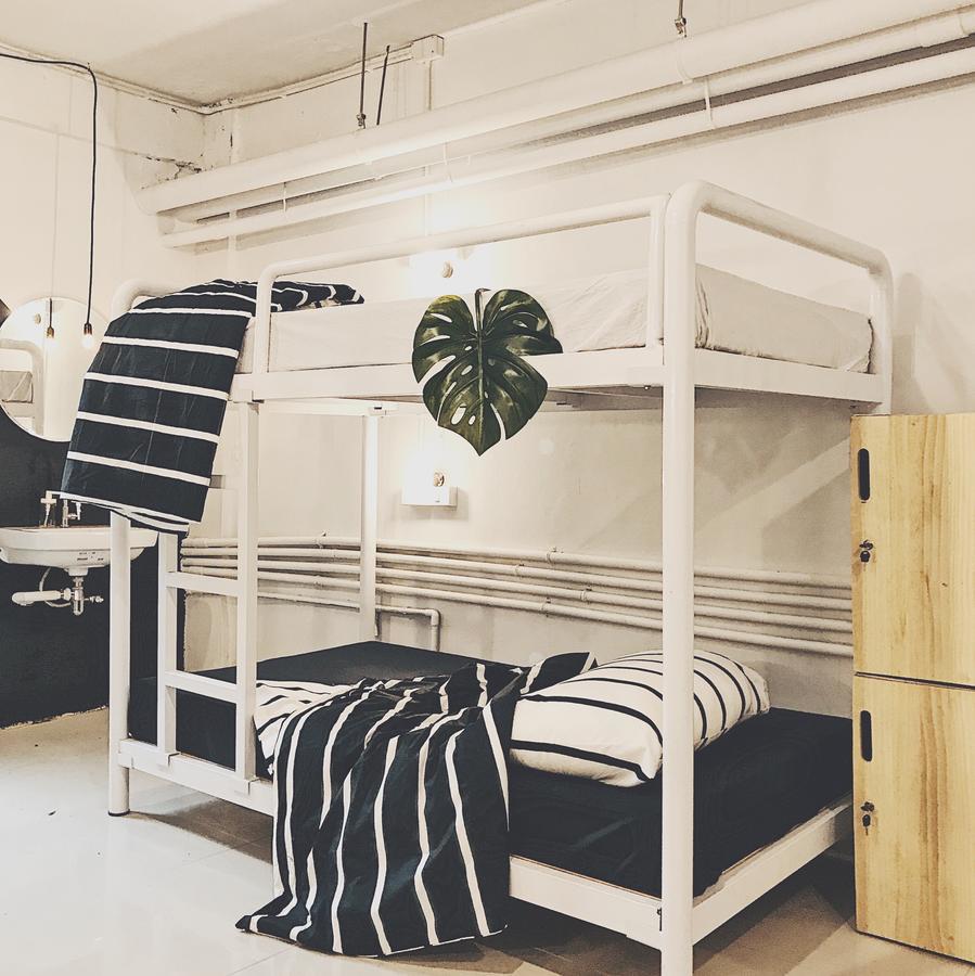 Beige Poshtels + Netflix Bangkok Exterior foto